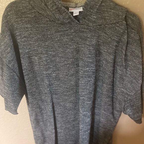 Lularoe tops - Picture 14 of 14